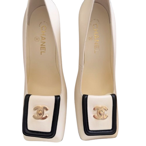 Azura Pumps