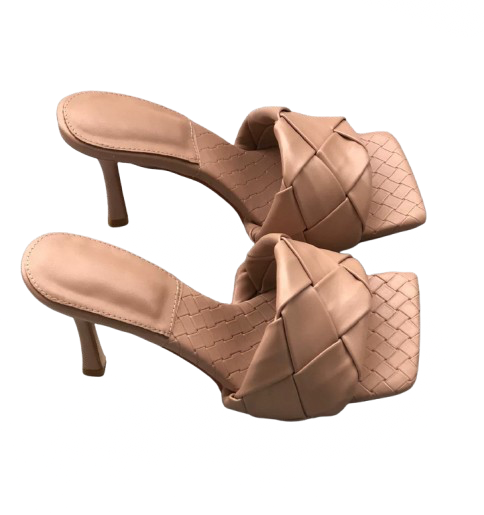 Nareen Heels