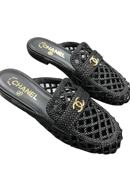 Qahira Loafers