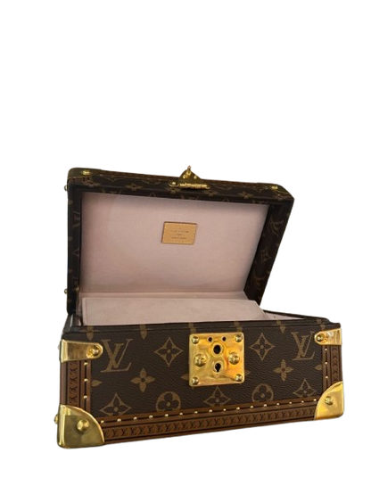 Noémie Case