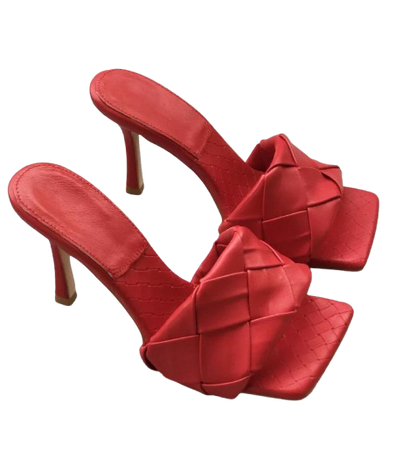 Nareen Heels